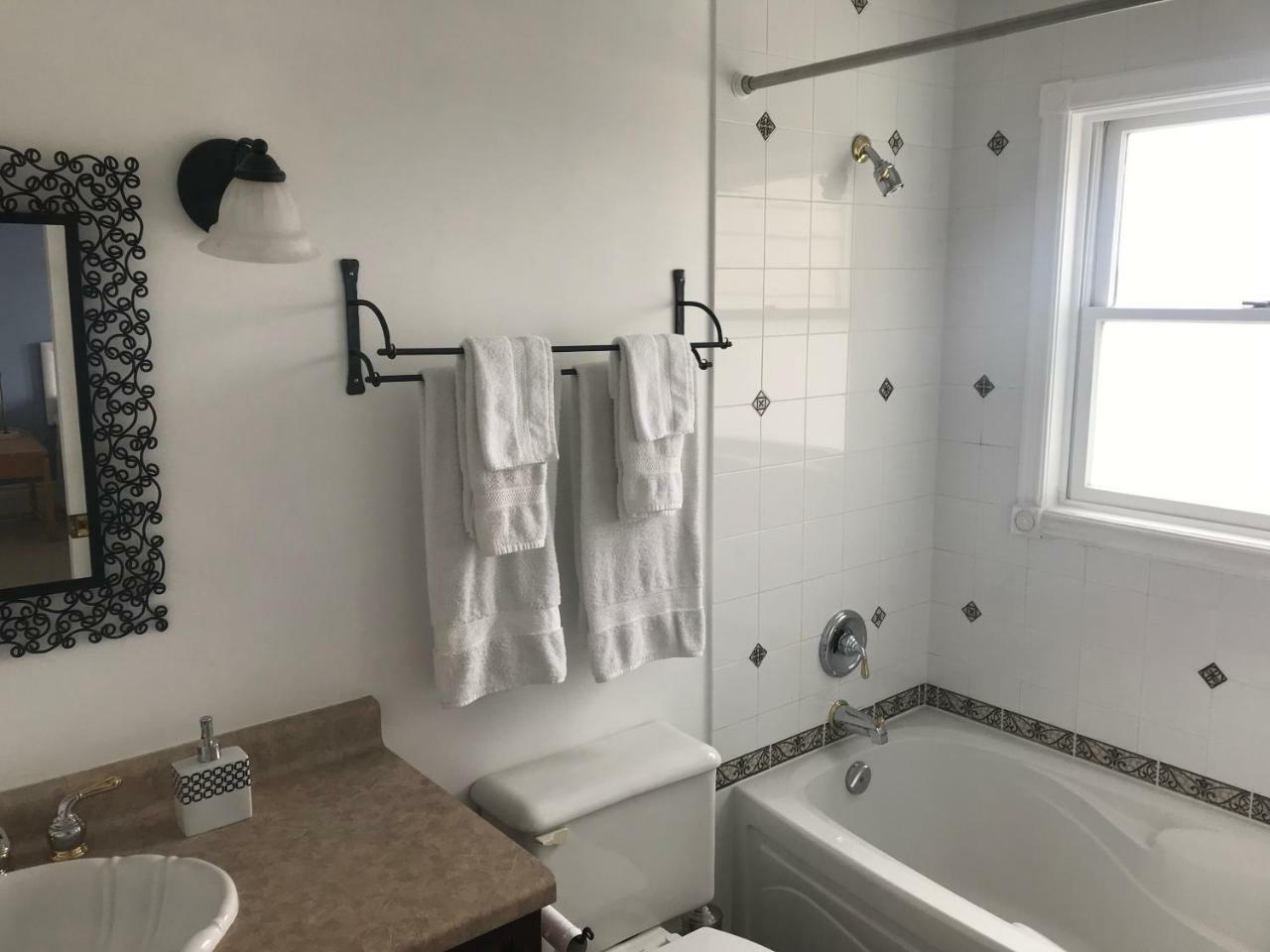Dicksons Family Suite Niagara-on-the-Lake Extérieur photo